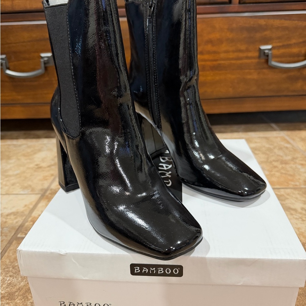 BAMBOO Women's Glossy Black Heeled Boots